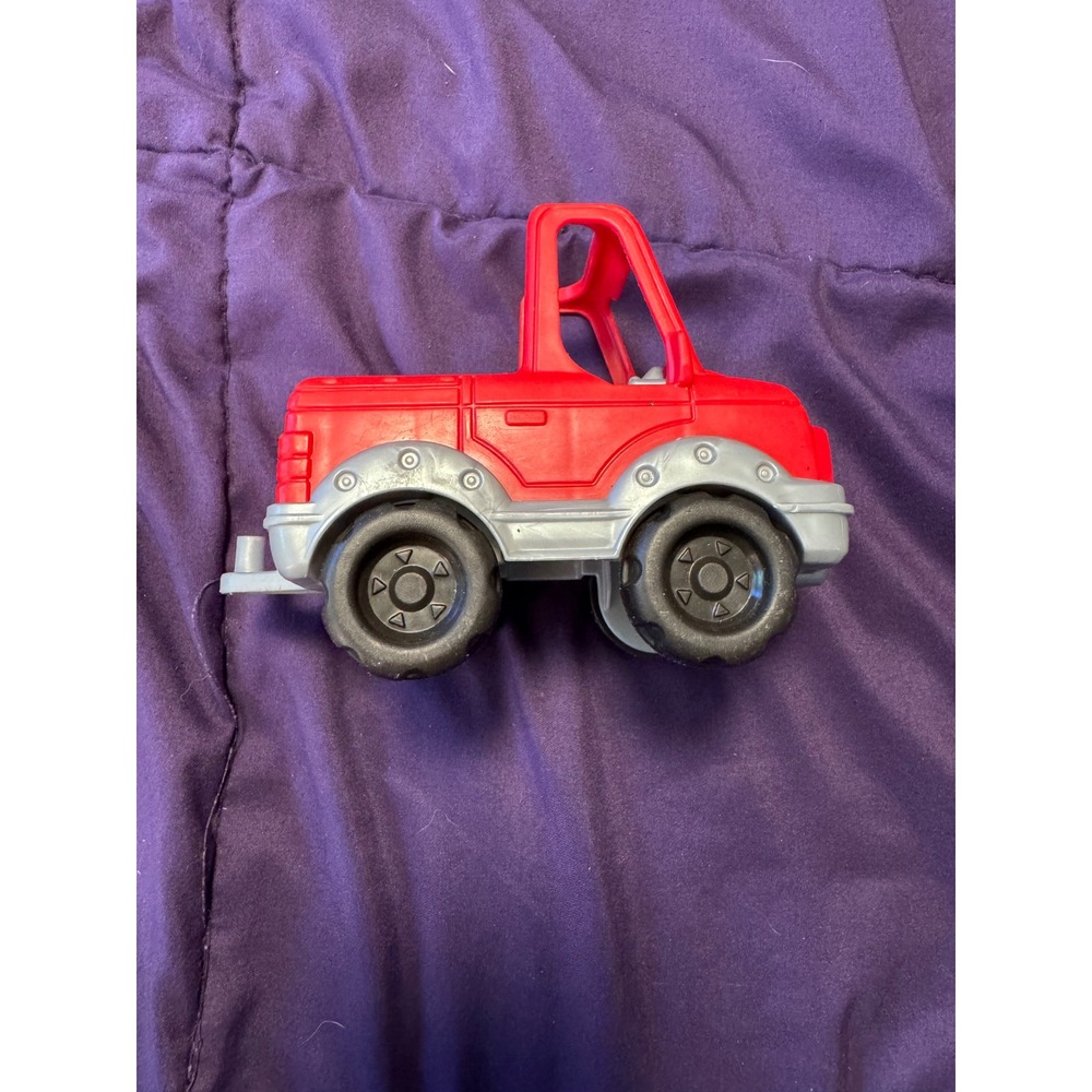 Fisher-Price Little People Red Pickup Truck with Mia Figure FGY15 Mattel